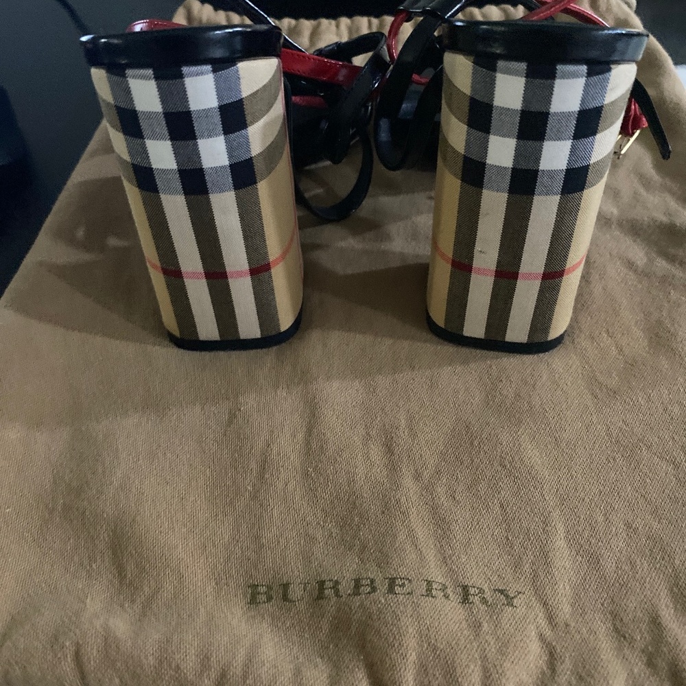 Burberry Designer heals